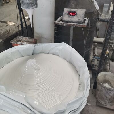 Sneldrogende isolatieglasafdichtingskit die de productietijd verkort en de efficiëntie in de fabricage van glaseenheden verbetert